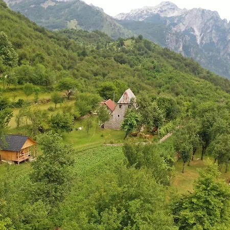 Bujtina Shkambi ゲストハウス 3*