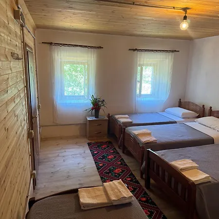 Bujtina Shkambi 3*