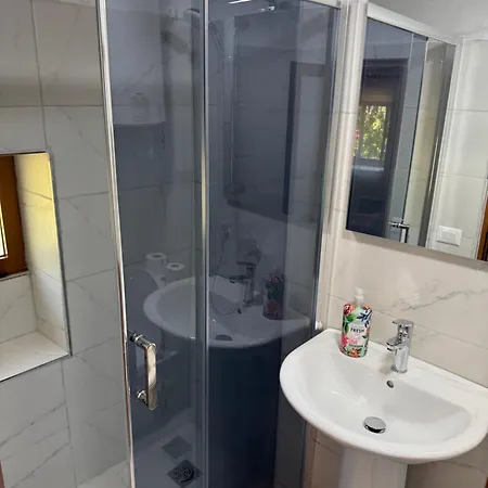 Bujtina Shkambi テス