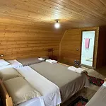 Bujtina Shkambi 3*